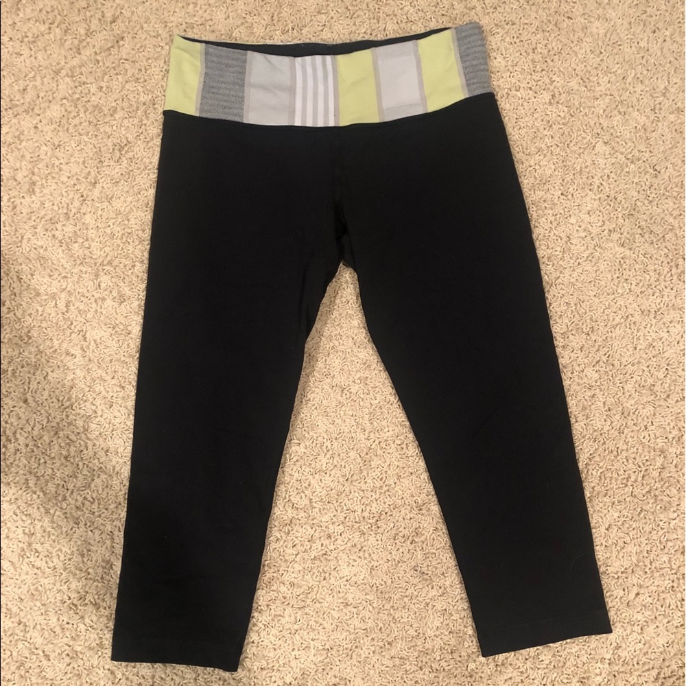 REVERSIBLE lululemon crop leggings